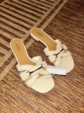 NWT J Crew Sandals